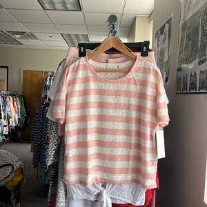 Chic Pink and White Short Sleeve Tee